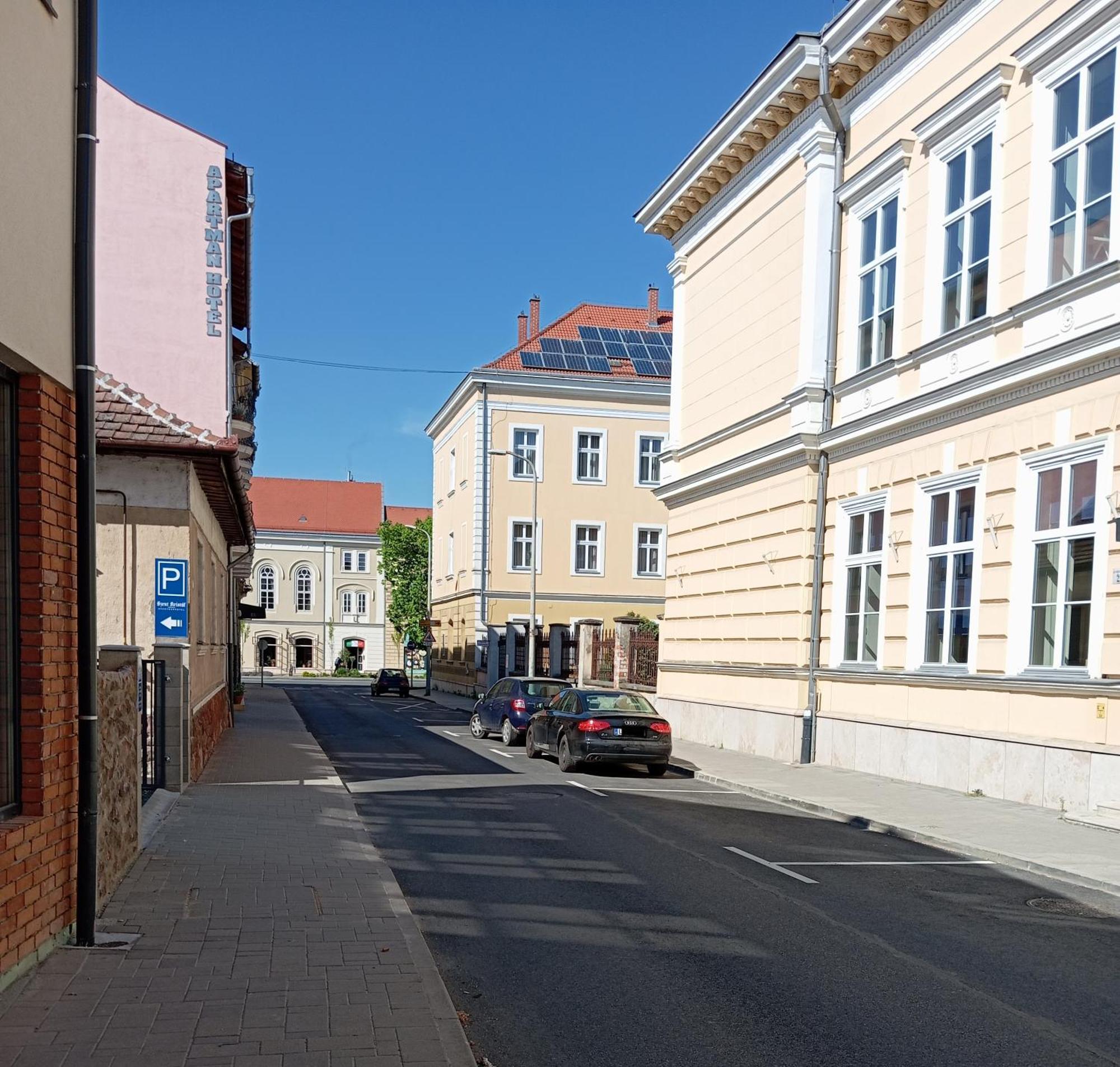Szent Kristof Apartmanhotel Залегершег Екстериор снимка